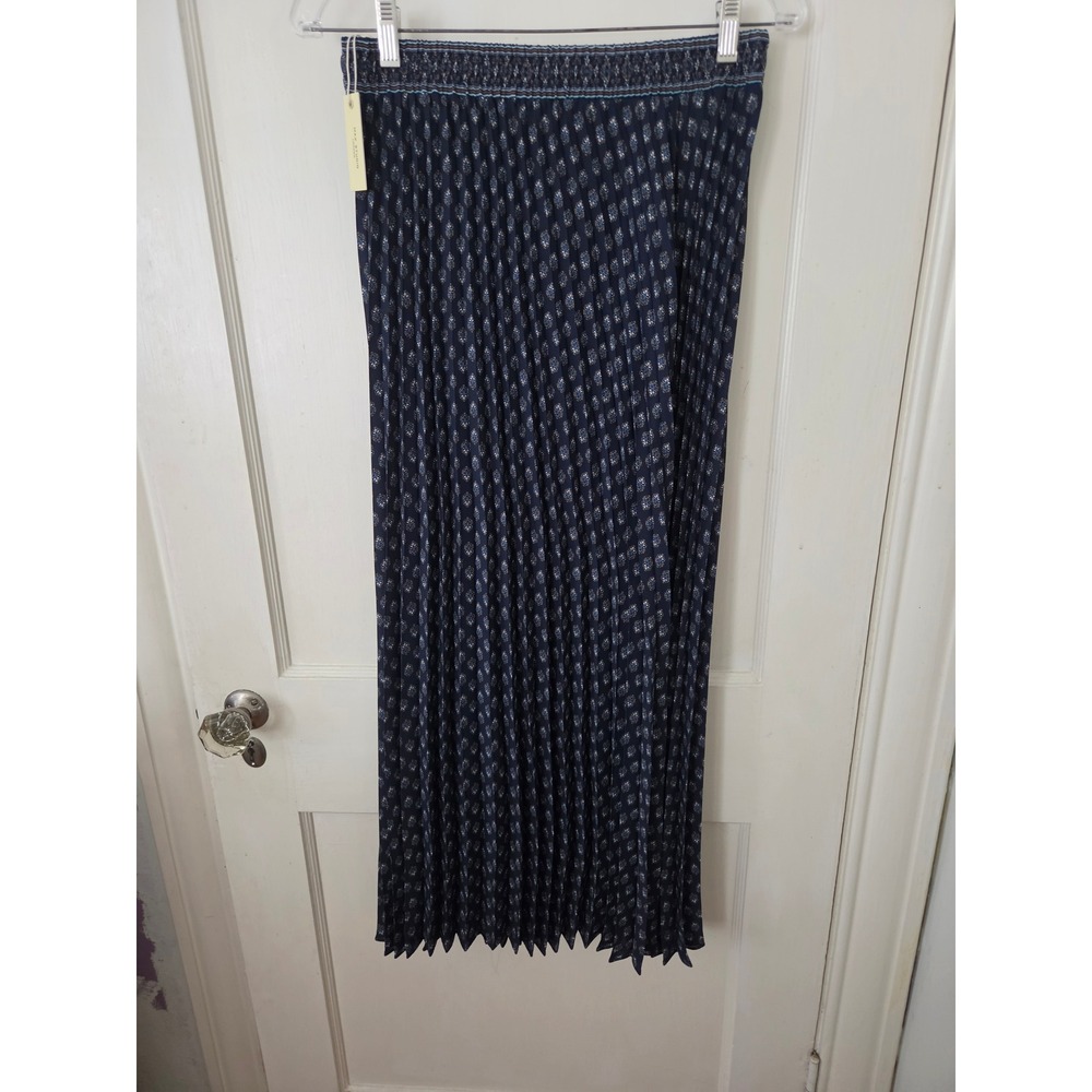Max Studio London Navy Blue Pleated Maxi Skirt Medallion Print Size M 4711D16